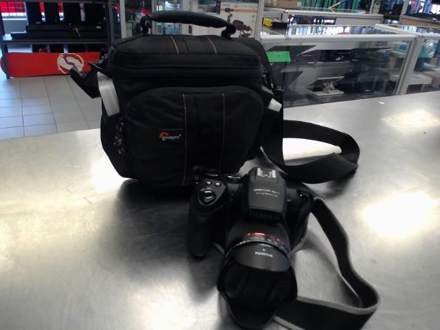 Camera digital a pile + pochette