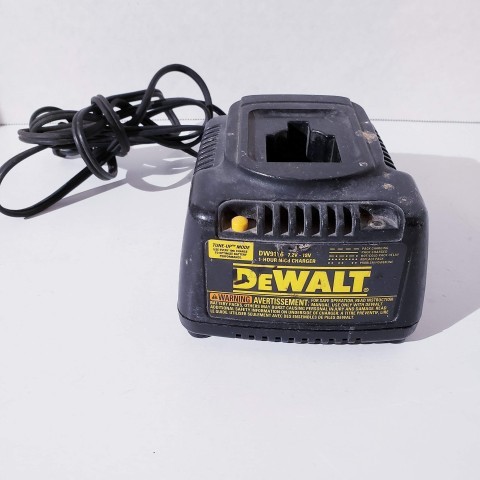 Battery charger dewalt