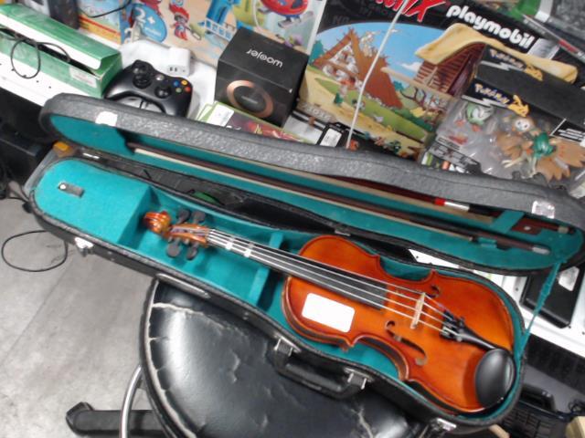 Skylark brand 70's 1/4 violin mv010