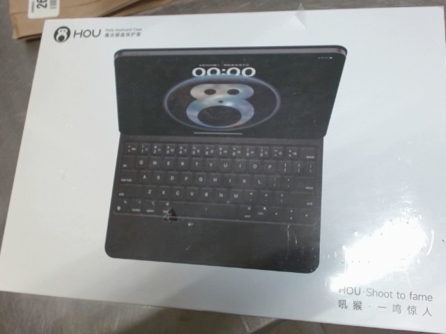 Black ipad prokeyboard case