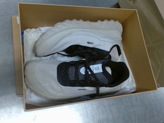 Chaussures de sport in box