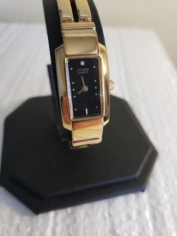 Montre dore