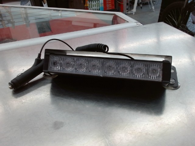 Lumiere d'urgence led pour pare-brise