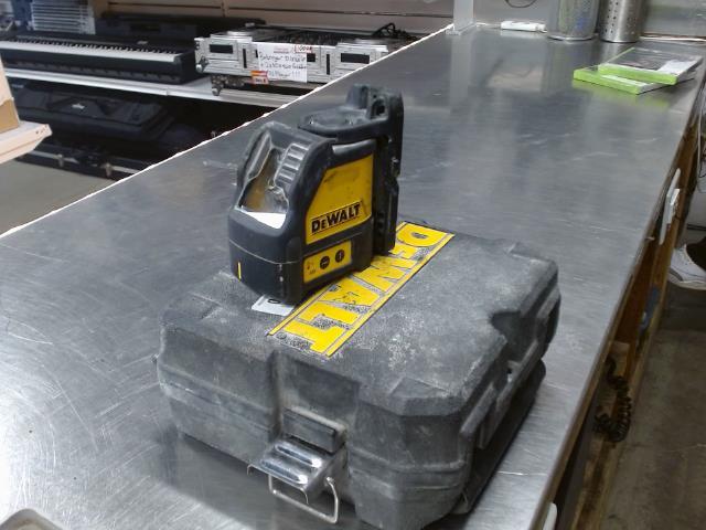 Laser dewalt in case