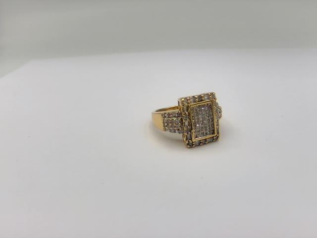 BAGUE  EN OR 10KT AVEC DIAM 