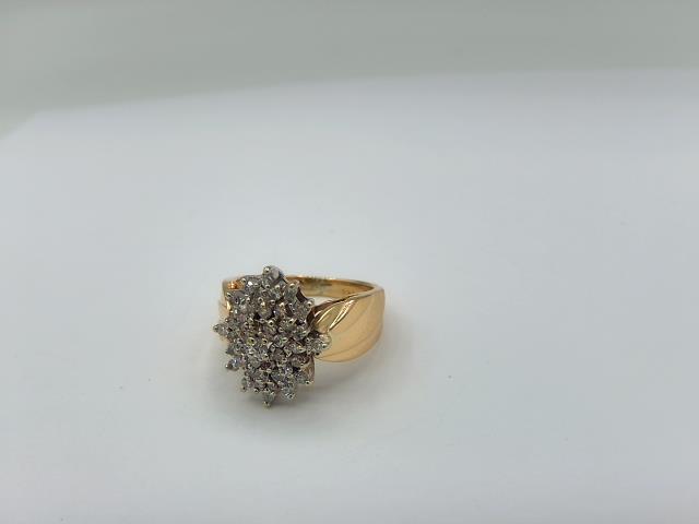 BAGUE EN OR 14KT AVEC DIAM 