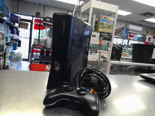 Xbox 360 + man + fils
