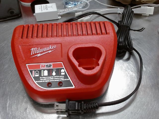Milwaukee m12 battery charger