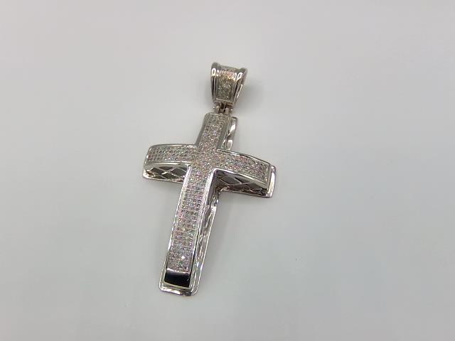 BRELOQUE EN OR 10KT AVEC DIAMANTS 