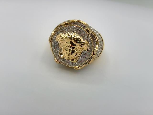 BAGUE EN OR 10KT AVEC DIAMANTS 