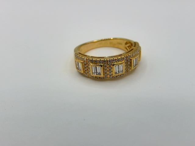 BAGUE EN OR 18KT AVEC DIAMANTS 