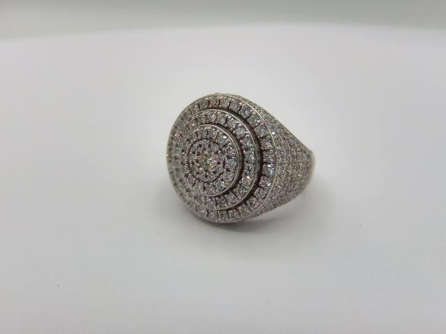 BAGUE EN OR BLANC 10KT  AVEC DIAMANTS 