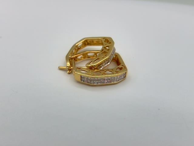 BOCULES D OREILLES  EN OR 14KT AVEC DIAM