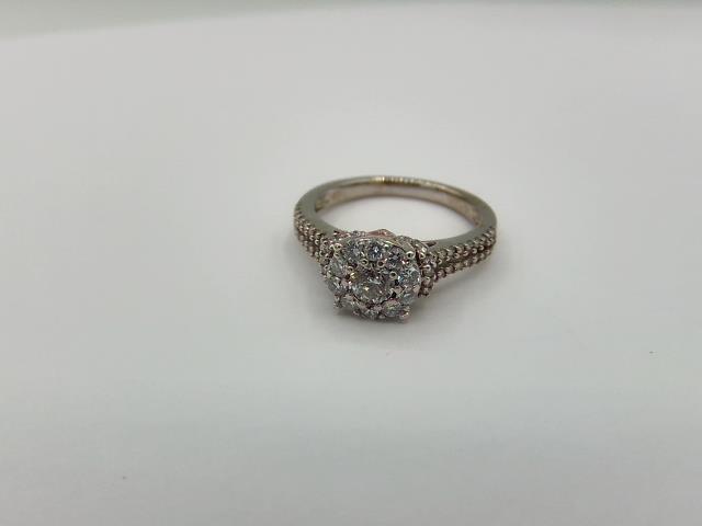 BAGUE EN OR 14KT AVEC DIAMANTS