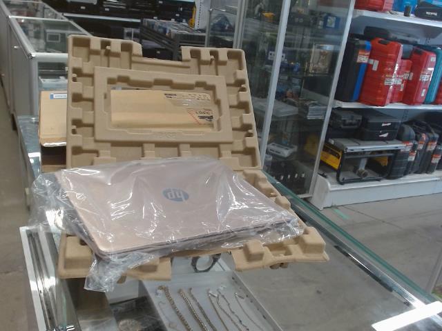 Laptop hp rose brand new in box