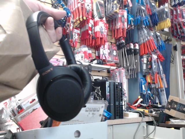 Headphone
