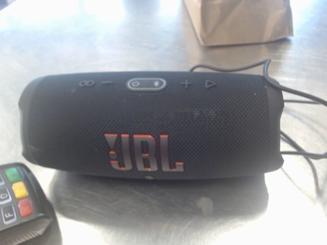 Speaker jbl charge 5