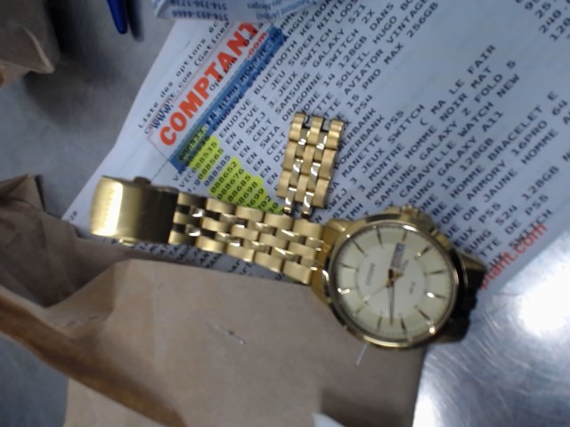 Montre citizen doree