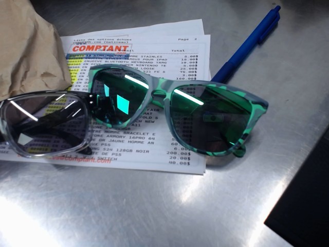 Frog skin lunette
