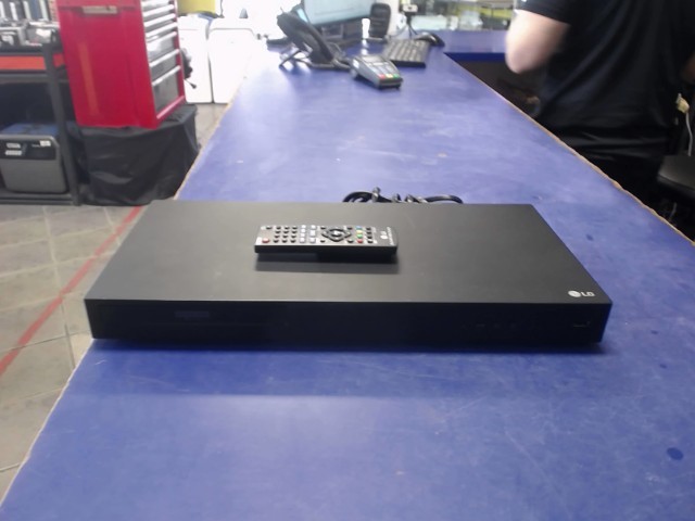 Lecteur bluray avec telecommande