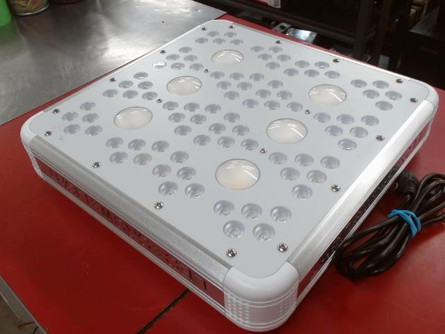 Led grow light 1200w
