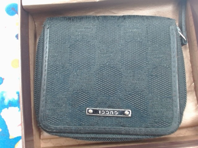 Portemonnaie gucci noir avec boite