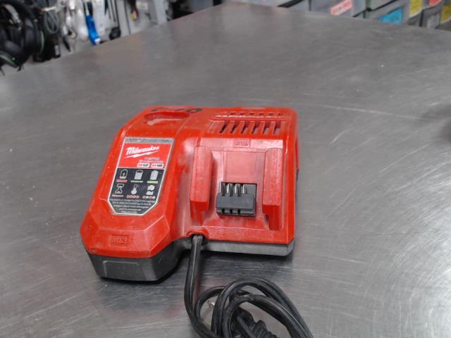 Chargeur batterie pour drill