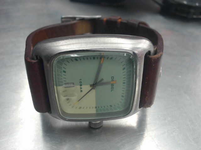 Montre hommes  diesiel