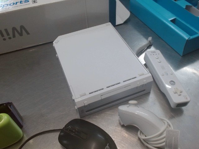 Console wii + man + nunchuk + fil