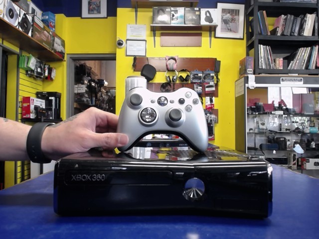 Console xbox 360 slim + man + acc