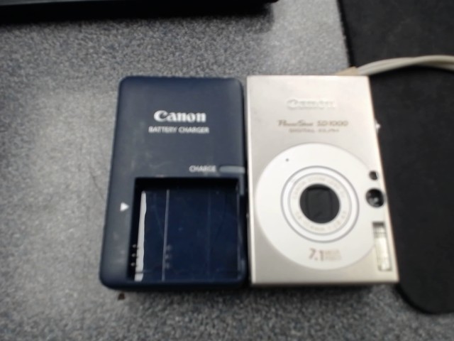 Petite camera grise canon
