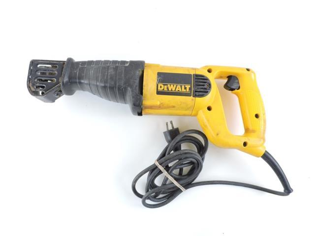 Reciprocating saw en boite