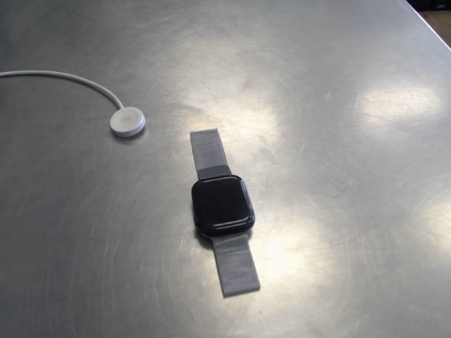 Montre apple serie 9 cell gps bracelet