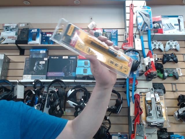 Volt pen tester