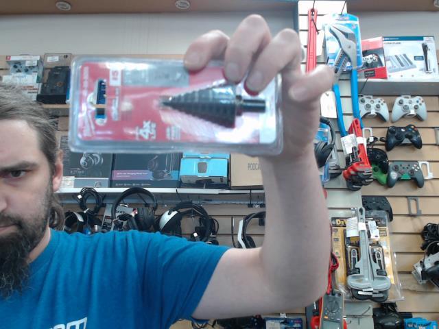 Step drill bit