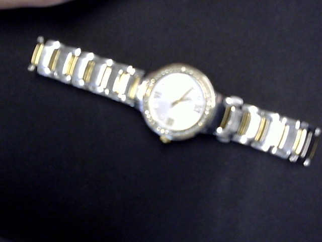 Montre  femme  bulova quartz  stainless