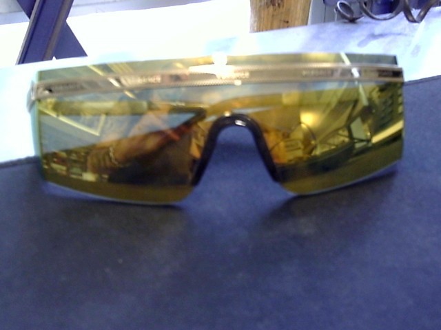 Lunette luxe jaune + case noir