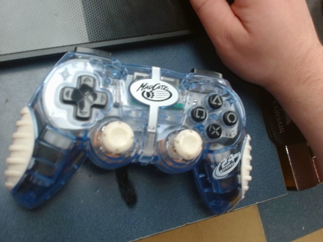 Manette transparente mad catz