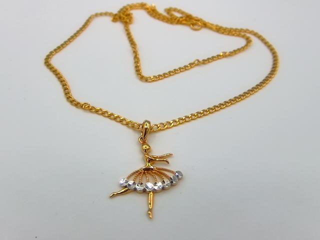 CHAINE EN OR 18KT AVEC PENDANT 