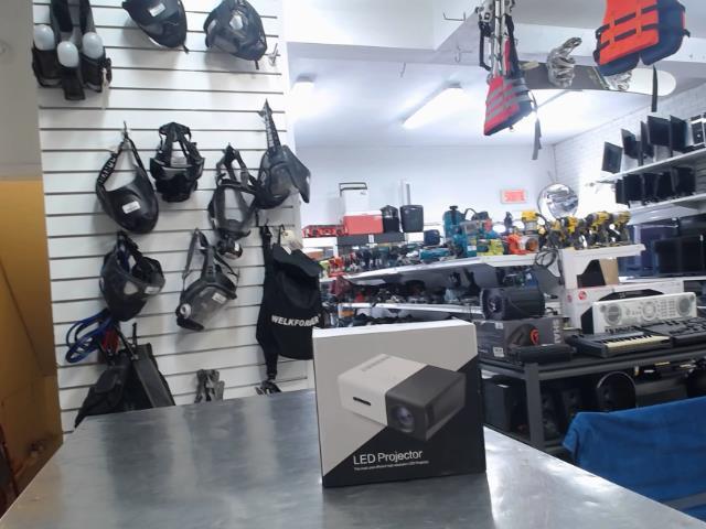 Projecteur led comme neuf