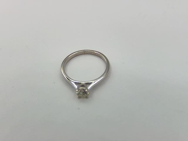 BAGUE EN OR 14KT AVEC DIAMANTS 