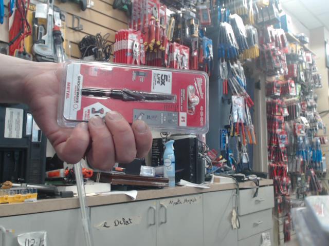 Step drill bit