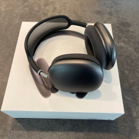 Airpodmax