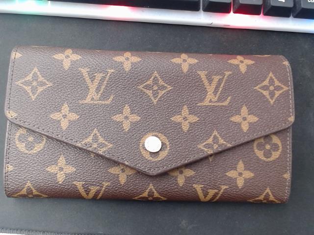 Sarah wallet lv