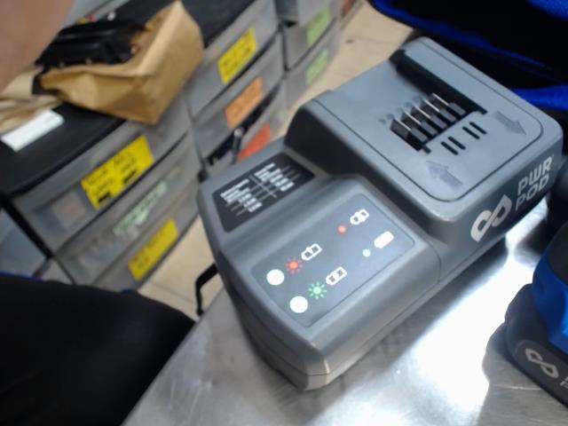 Chargeur a batterie