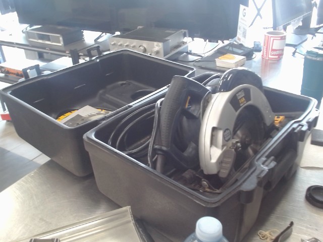 Scie ronde mac allister avec case elect.