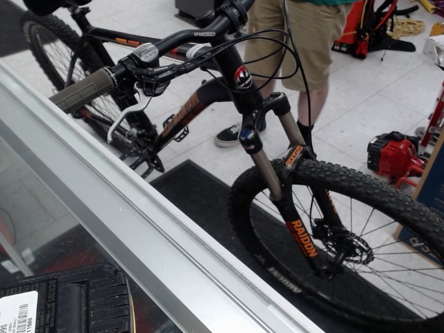 Velo rocky montain noir