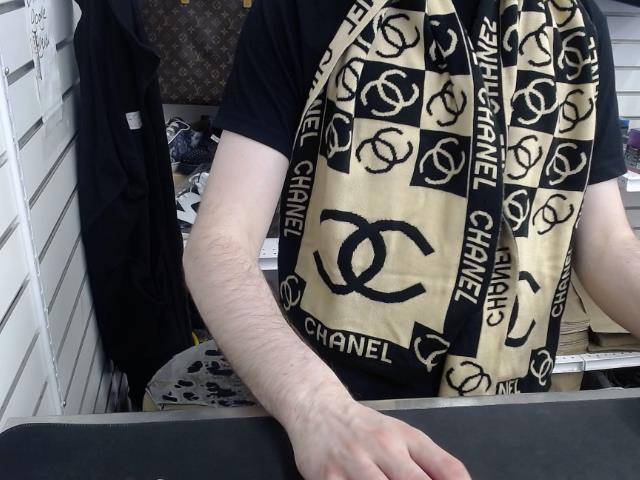 Chale chanel