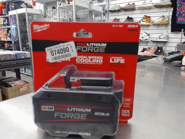 Batterie milwaukee m18 xc8.0 neuf