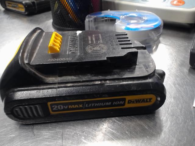 Battery dewalt dcb207